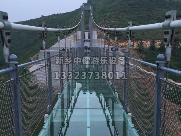 玻璃吊橋施工遇到雨天怎么辦？